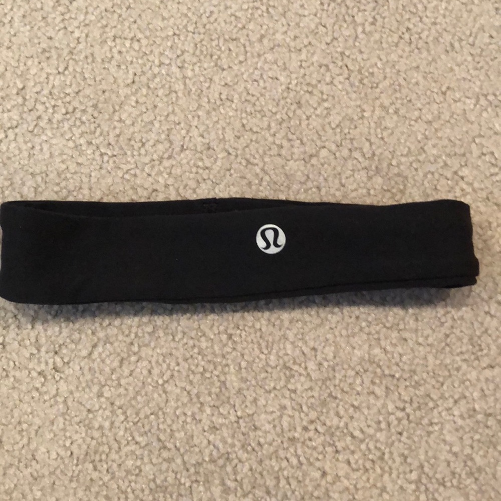 black lulu lemon headband
